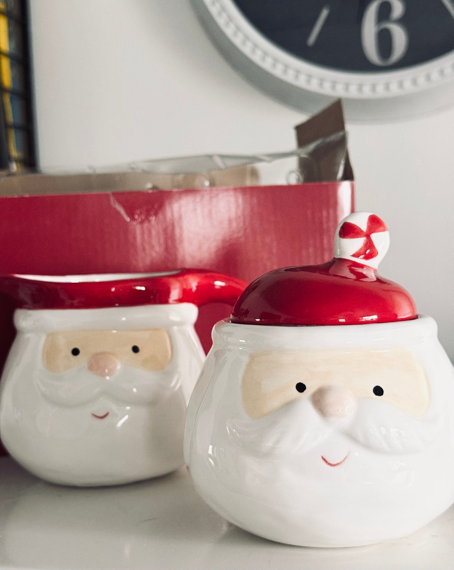 Rae Dunn, Magenta Home, Holiday Santas Cream & Sugar Set Kitchen Accents