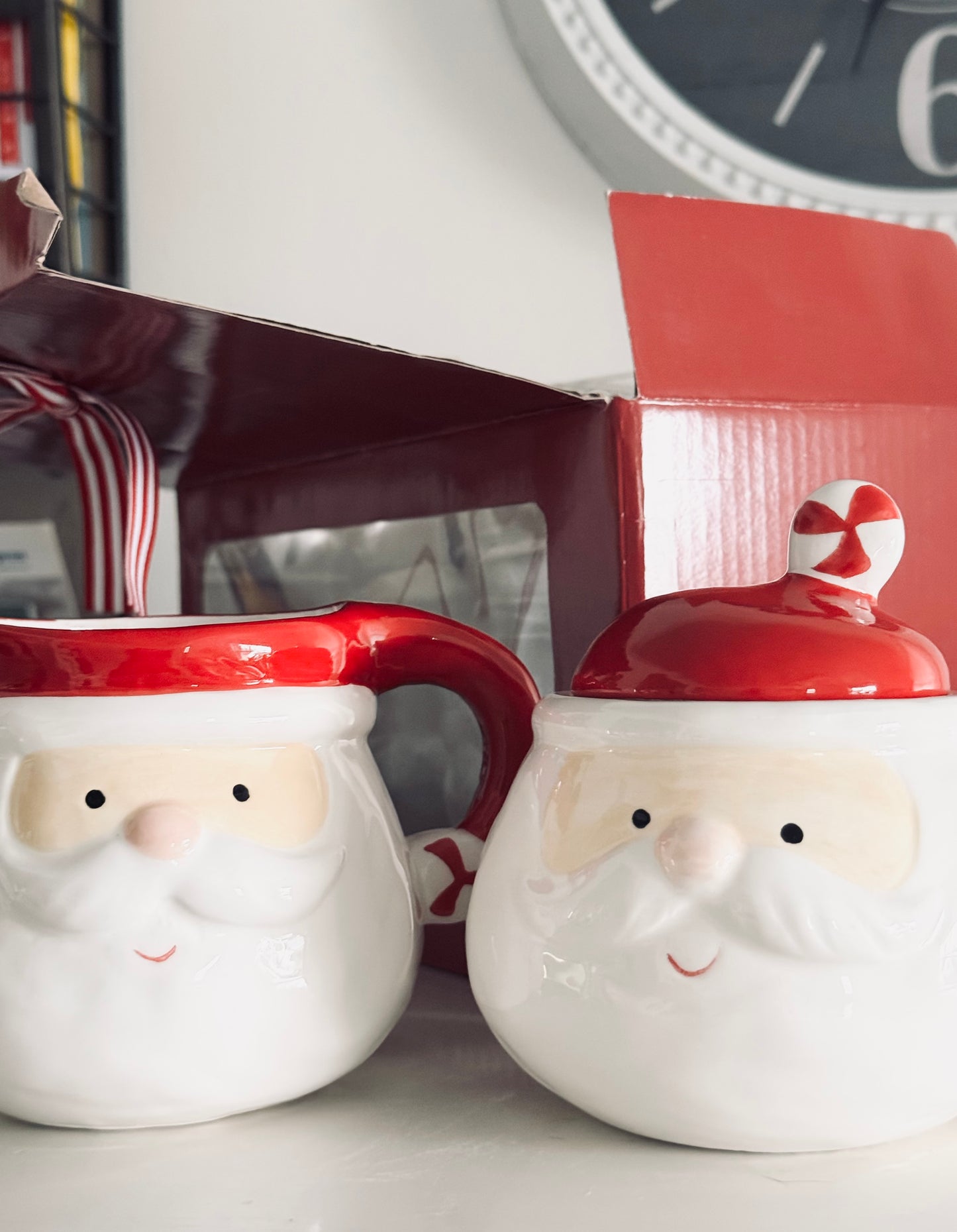 Rae Dunn, Magenta Home, Holiday Santas Cream & Sugar Set Kitchen Accents