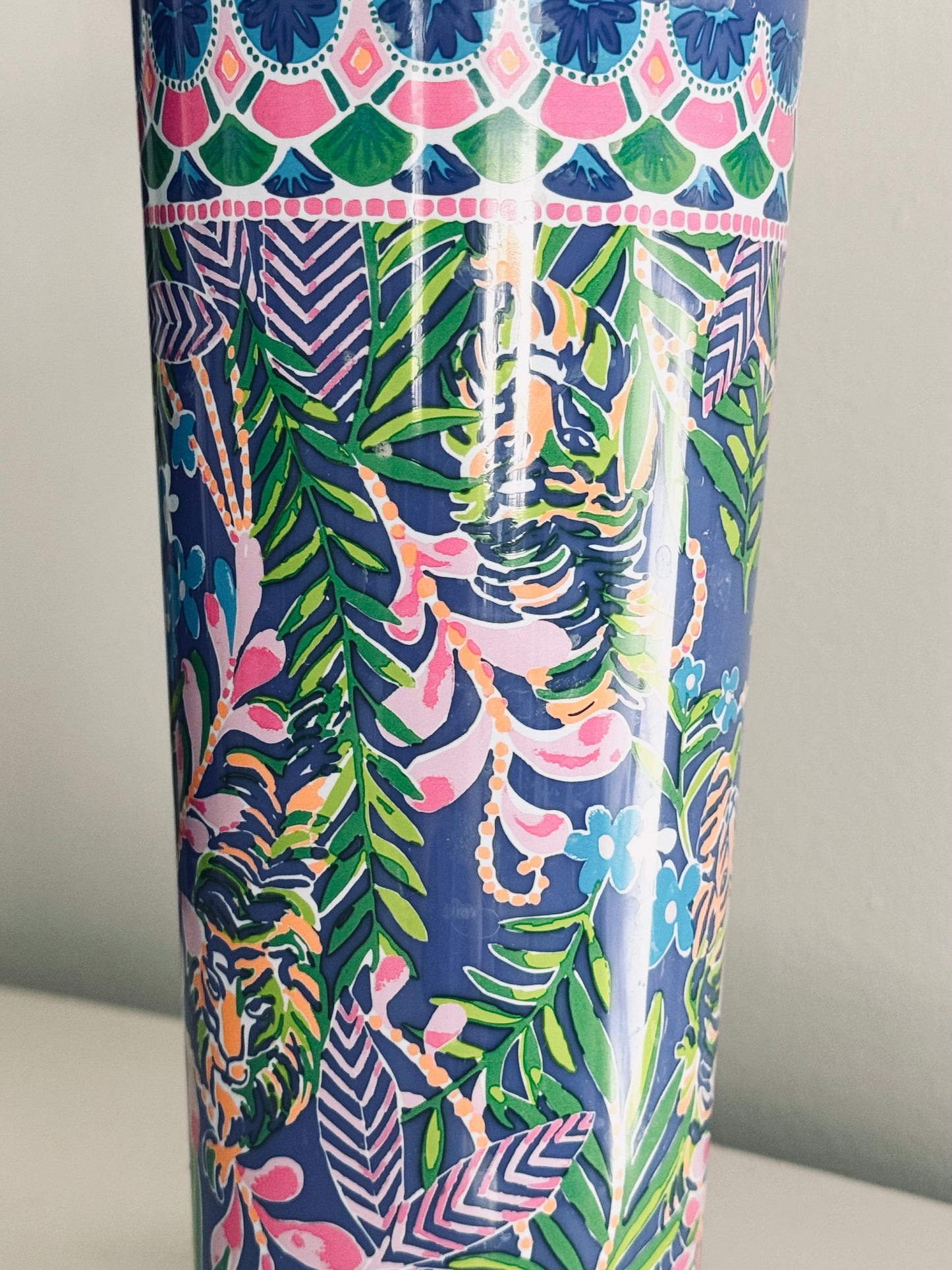 Lilly Pulitzer, Insulated Tumbler Lid & Straw 24Oz, Style How Do You Like Me Prowl