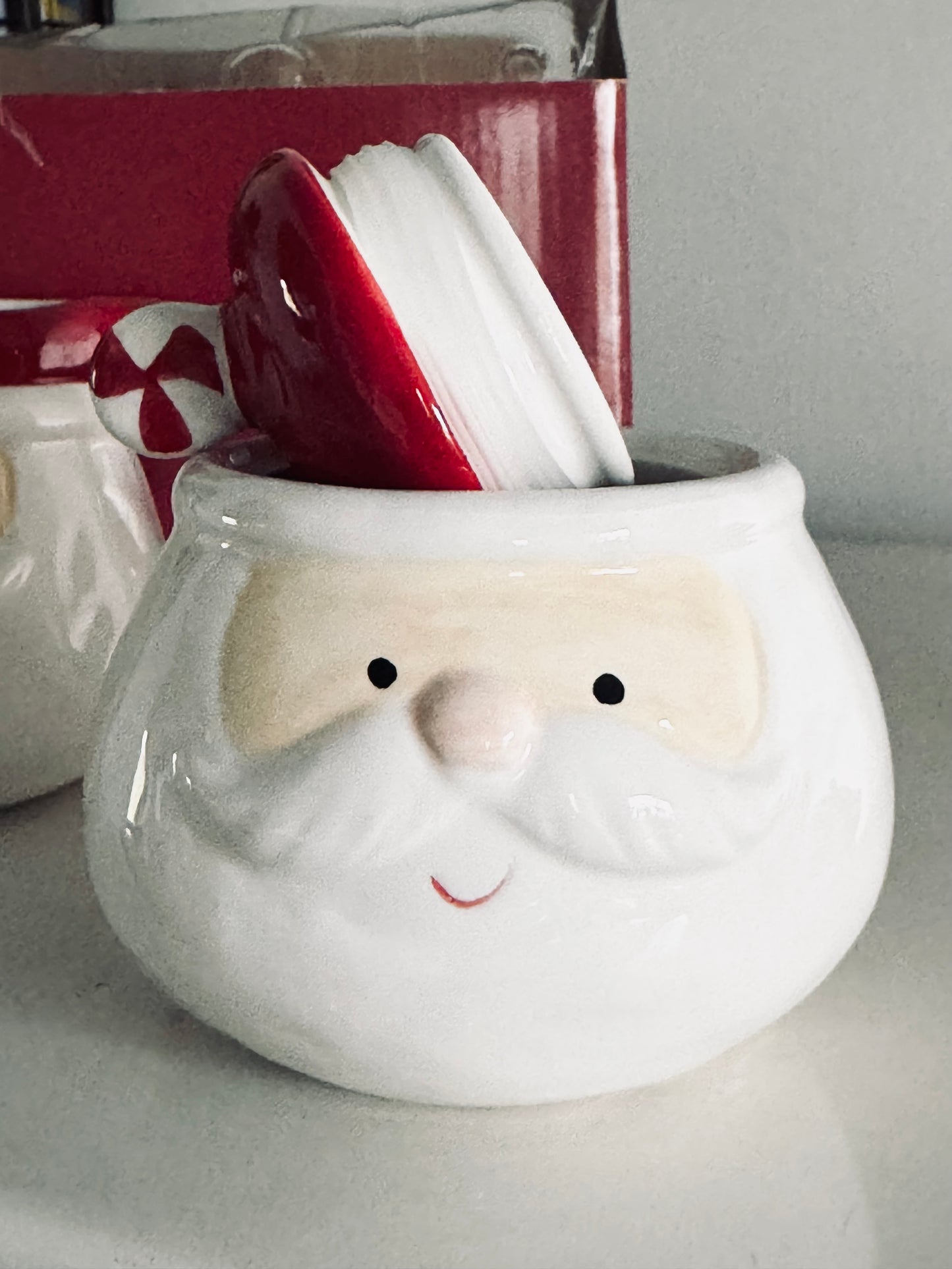 Rae Dunn, Magenta Home, Holiday Santas Cream & Sugar Set Kitchen Accents