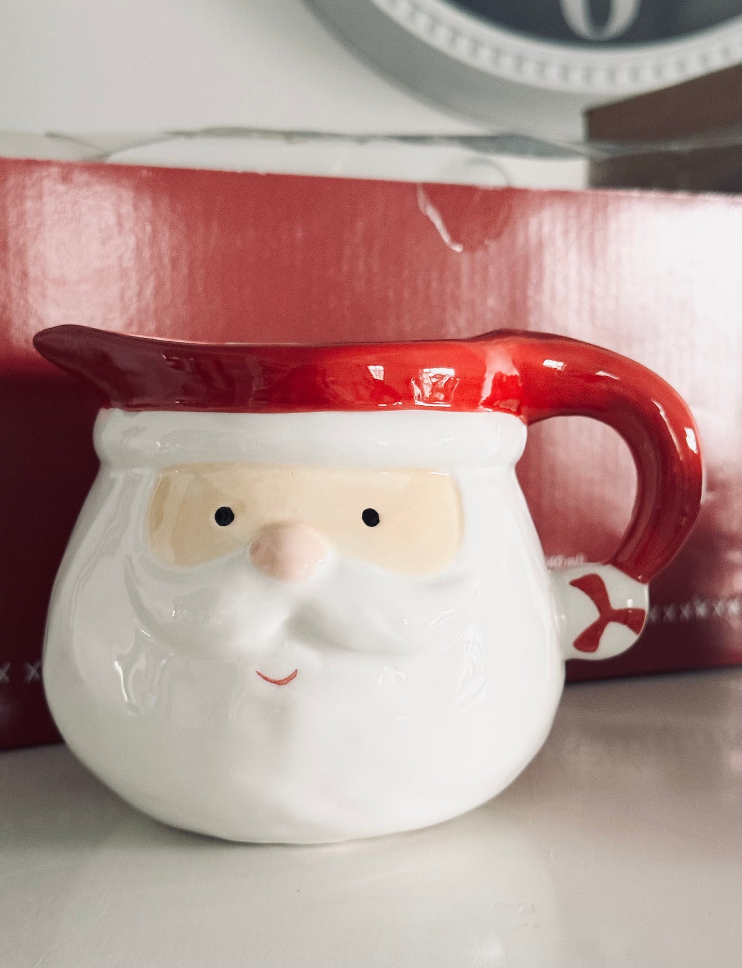 Rae Dunn, Magenta Home, Holiday Santas Cream & Sugar Set Kitchen Accents