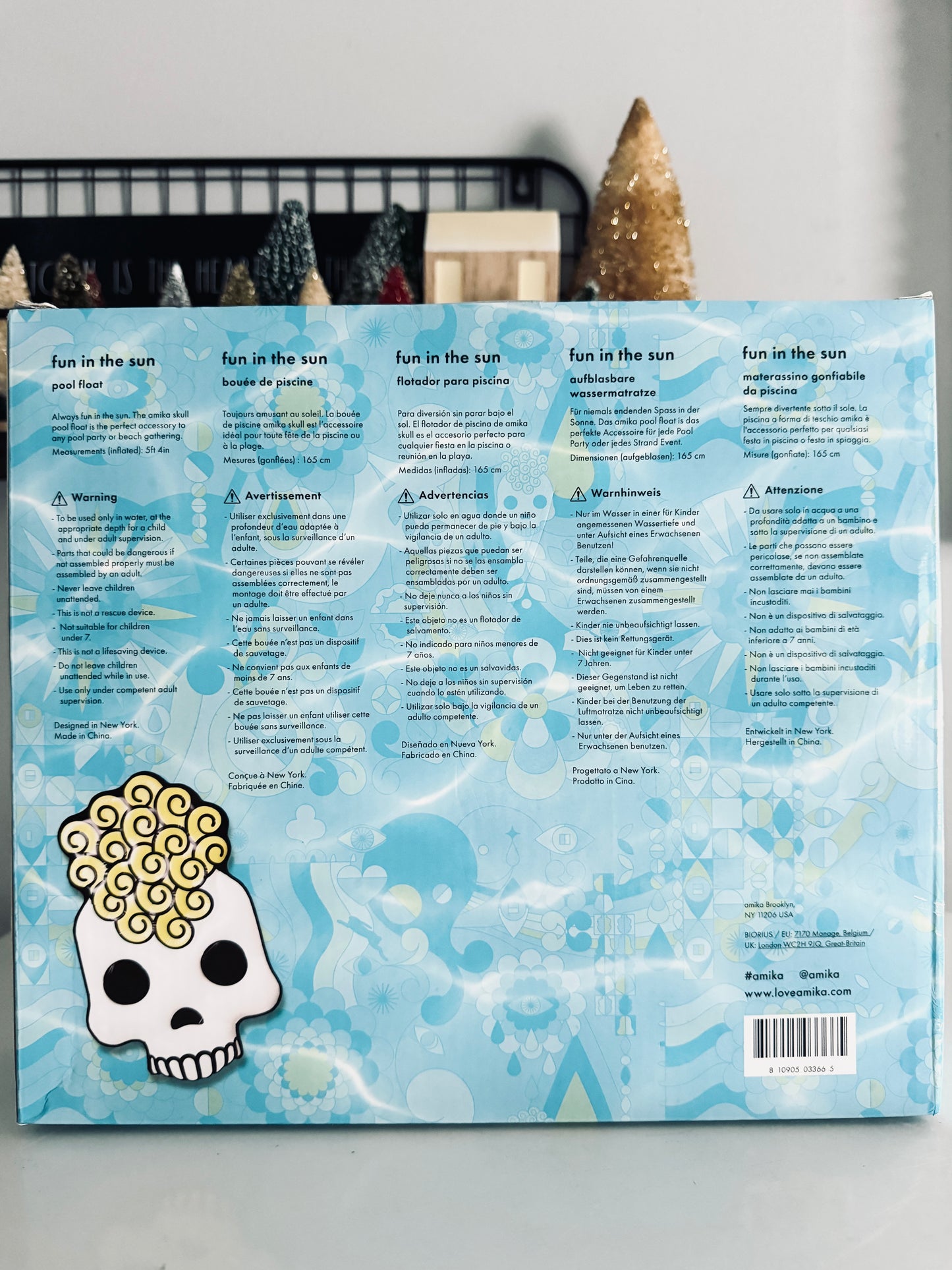 Amika: Fun in the Sun Skull Pool Float Large