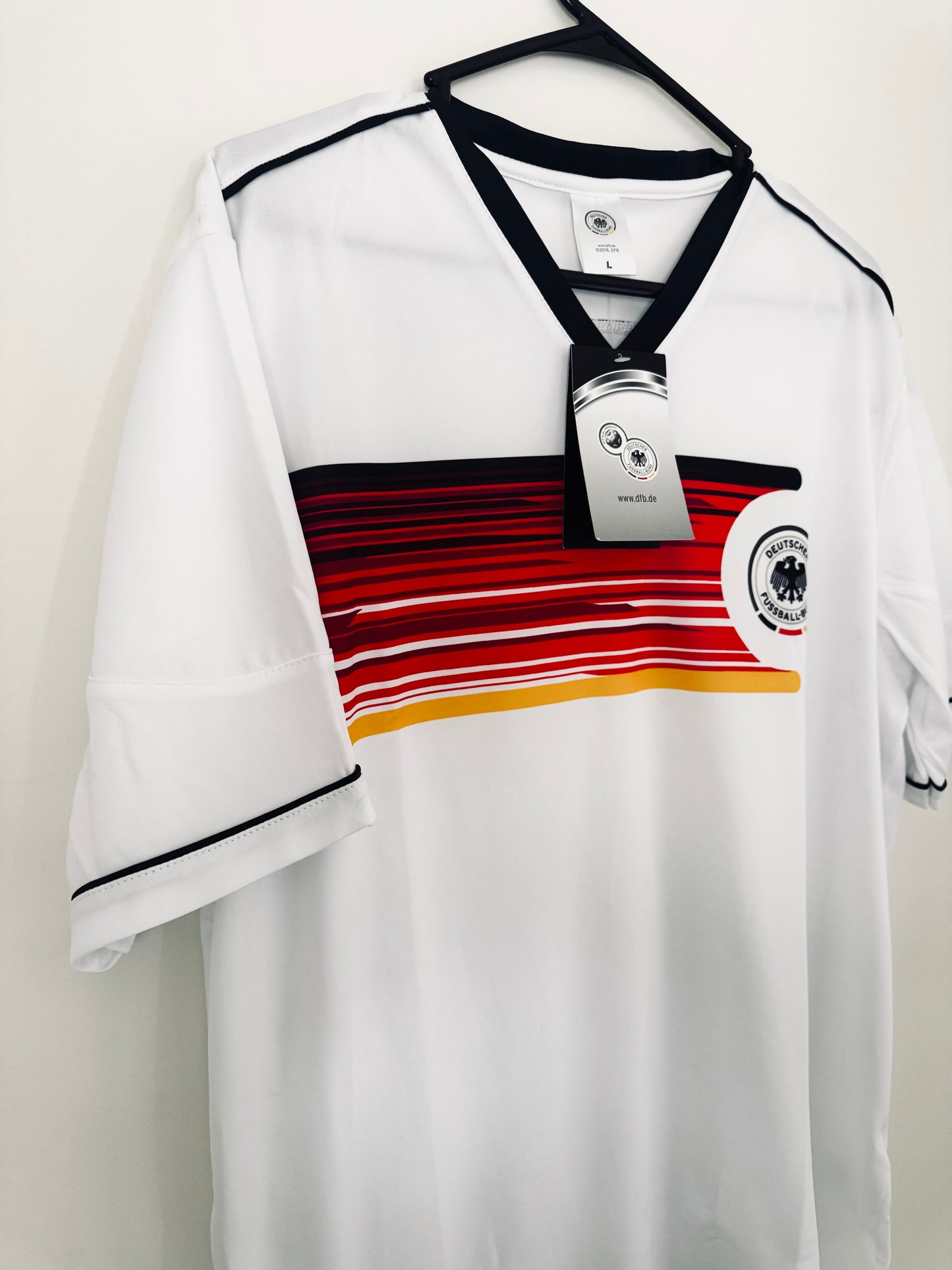 Germany Soccer Jersey Deutscher Fussball-Bund Mens T-Shirt White V Neck New