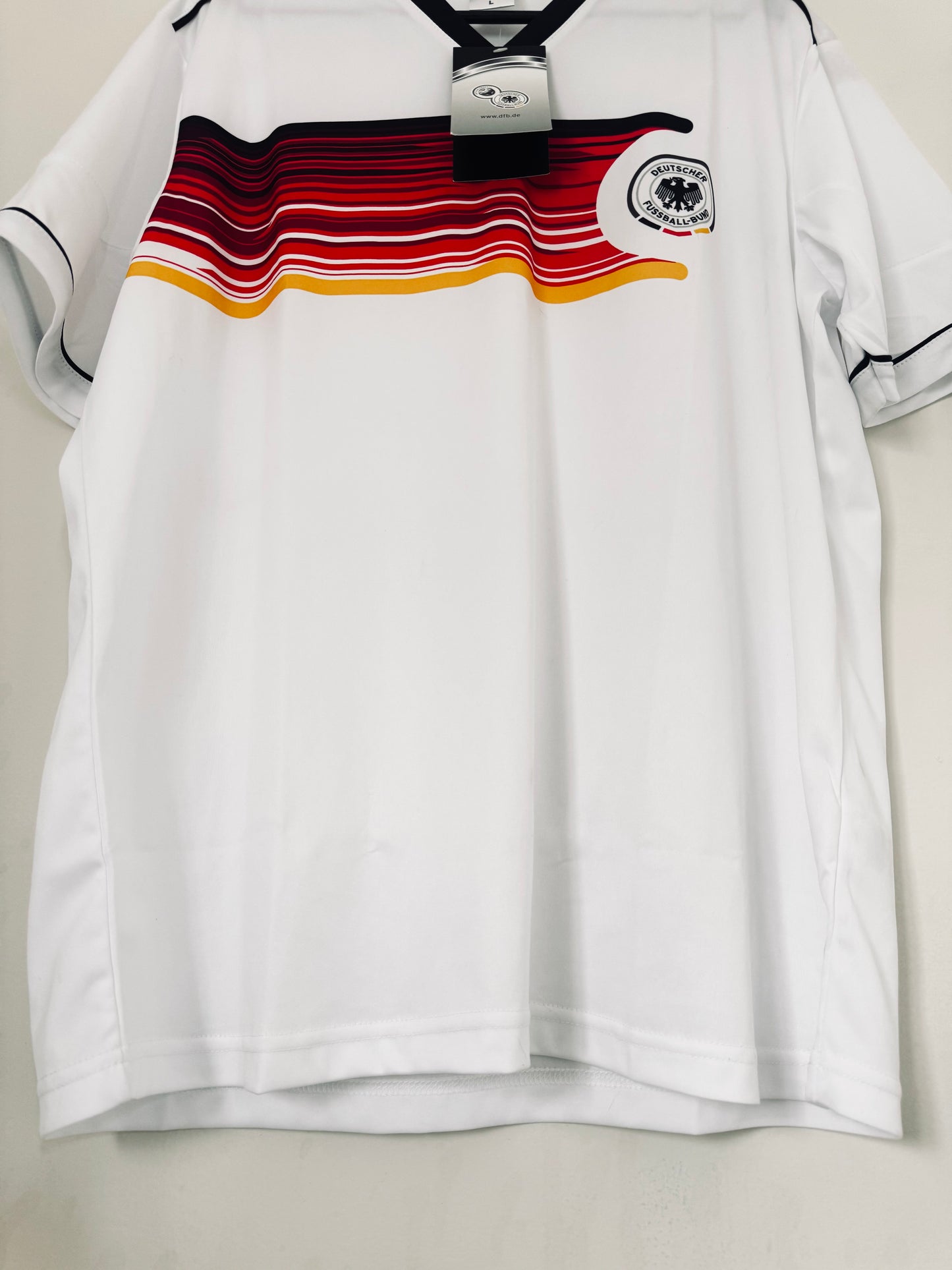 Germany Soccer Jersey Deutscher Fussball-Bund Mens T-Shirt White V Neck New