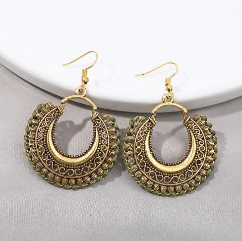 Delicate Boho Women's Earrings with Retro Tassels